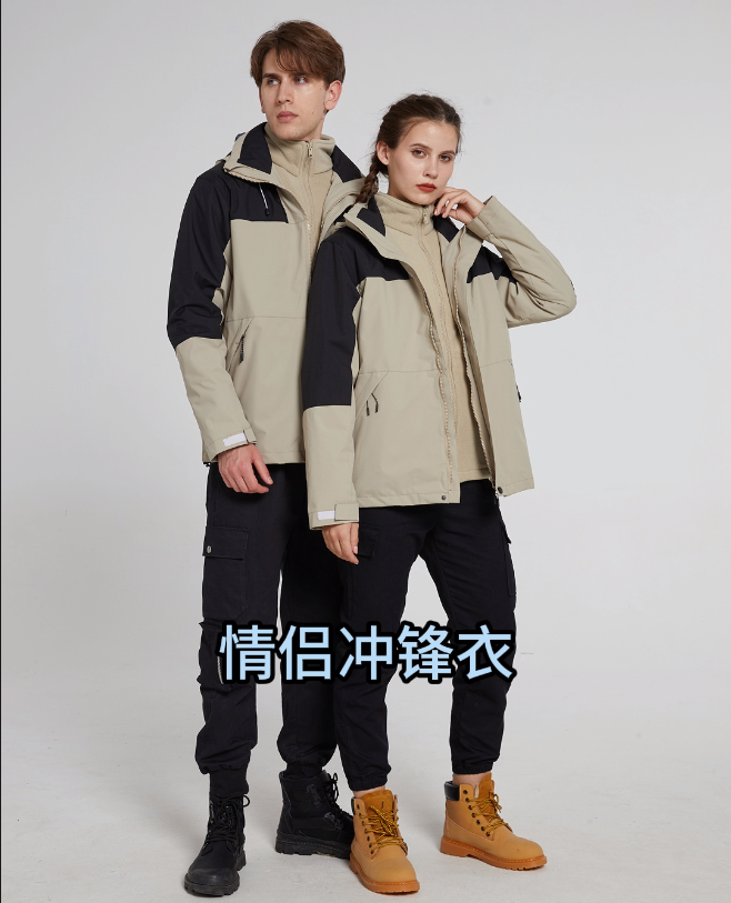 外衣：150D高彈春亞紡-100%聚酯纖維內(nèi)膽：300克雙面搖粒絨-100%聚酯纖維防水5000/透氣2000/防風(fēng)/保暖/三合一男女同款沖鋒衣登山服，奧特萊斯定制款防寒保暖情侶套裝沖鋒衣。